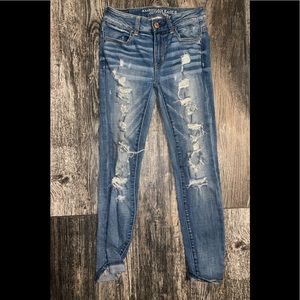 COPY - ❤️2 for $25❤️American eagle distressed mid rise